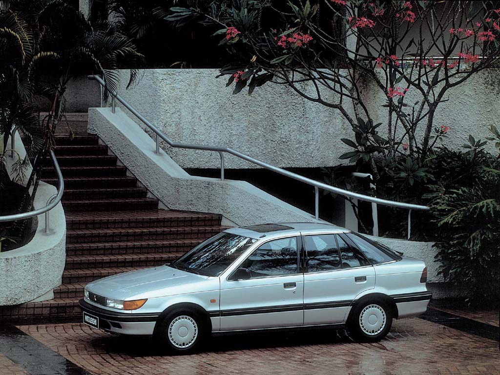 autowp_ru_mitsubishi_lancer_hatchback_2.jpg