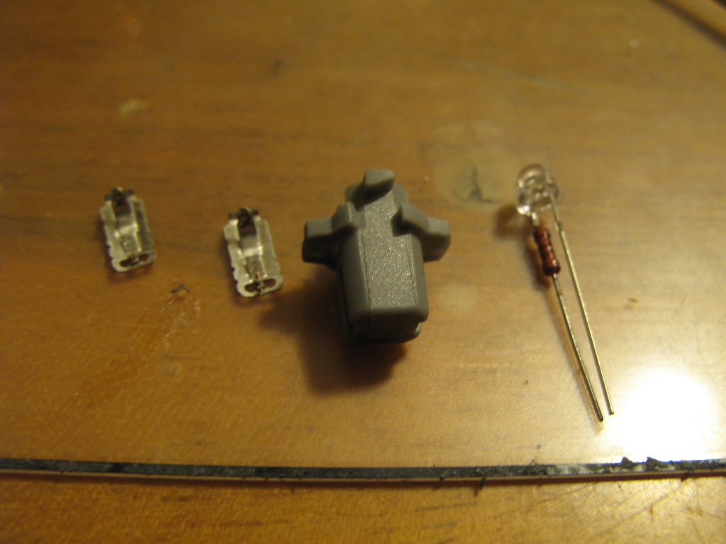 6 - LED with case.jpg